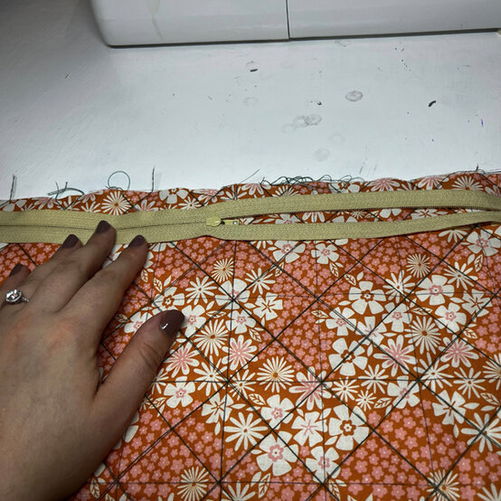 idea%5Fhow%2Dto%2Dsew%2Da%2Dquilted%2Dlaptop%2Dbag%5Fstep6d.jpg?sw=554&q=85