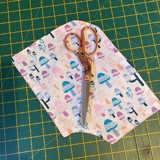 scissors-sleeve-2b.jpg?sw=554&q=85