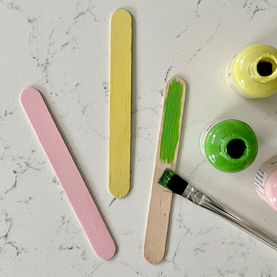 idea_kids-puppet-easter-cards_step4.jpg?sw=554&q=85