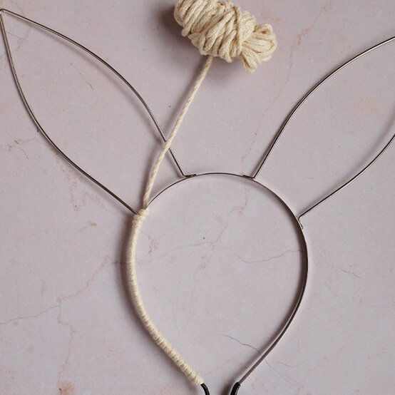 woven-bunny-ears-step1.jpg?sw=554&q=85
