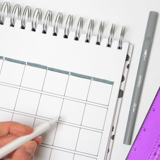 how_to_make_a_calendar_scrapbook_photo-4.png?sw=554&q=85