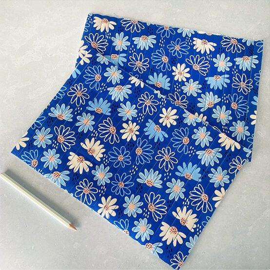 how-to-sew-a-quilted-makeup-bag_step4b.jpg?sw=554&q=85