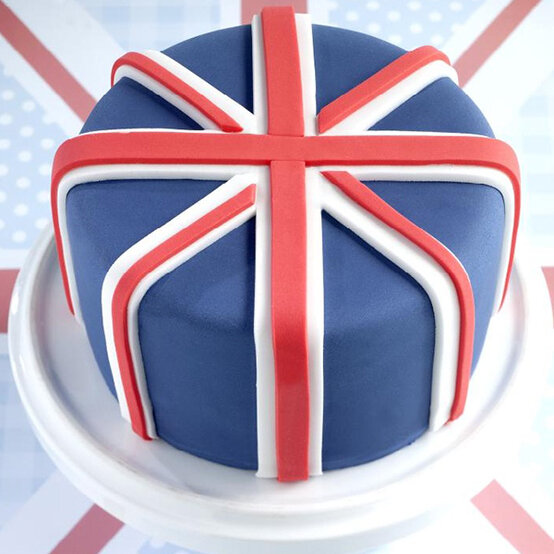 union-jack-cake-square.jpg?sw=554&q=85