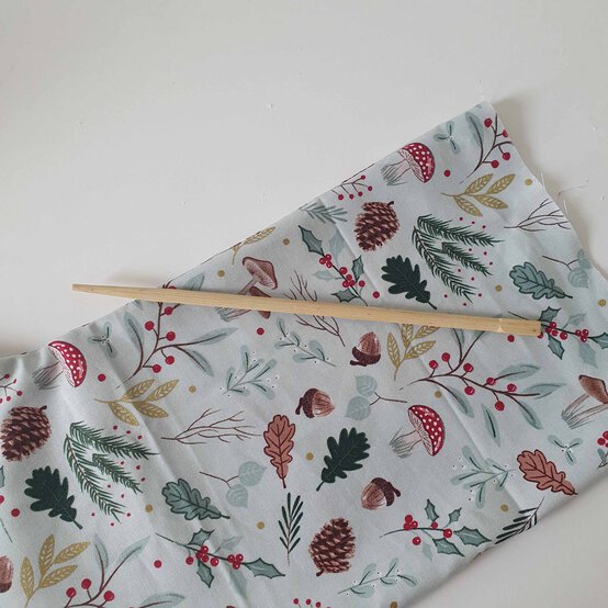 Idea_how-to-make-an-embroidered-stocking_step8c.jpg?sw=554&q=85