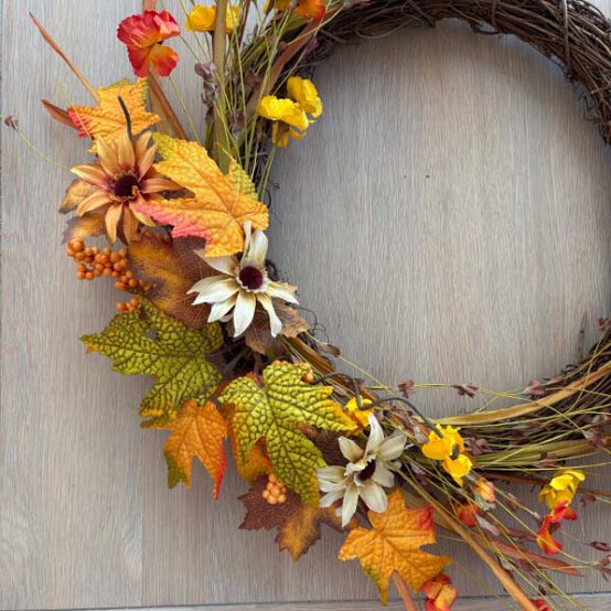 ideas%5Fautumn%2Dwreath%5Fstep%2D8.jpg?sw=554&q=85
