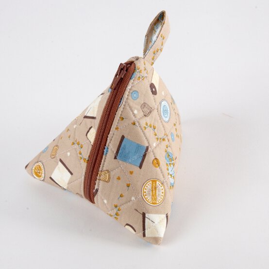 Idea_how-to-sew-a-storage-pouch_step10.jpg?sw=554&q=85