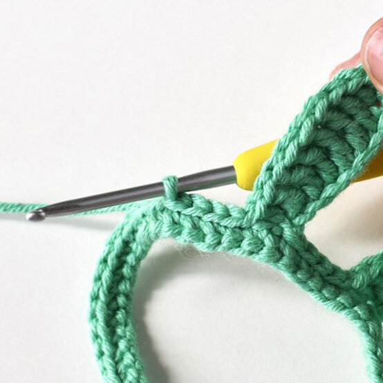 flower-gal-3.jpg?sw=554&q=85