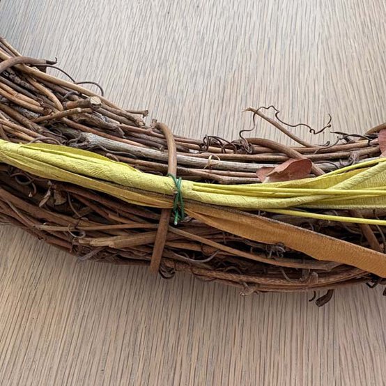 ideas%5Fautumn%2Dwreath%5Fstep%2D2b.jpg?sw=554&q=85