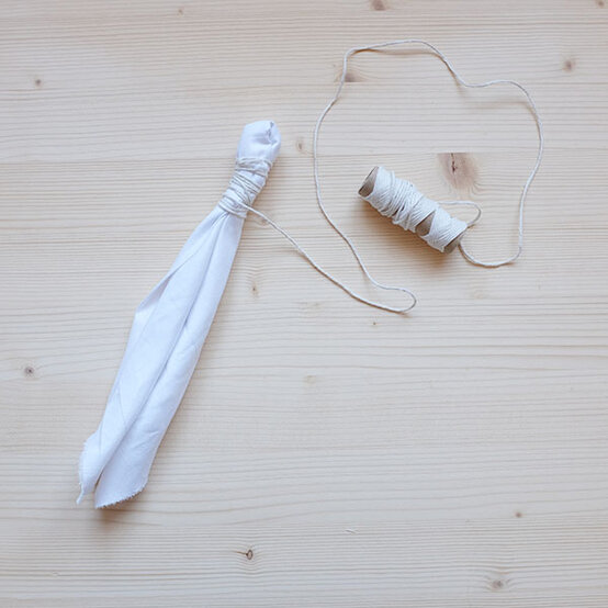 shibori-tie-dye-step3.jpg?sw=554&q=85