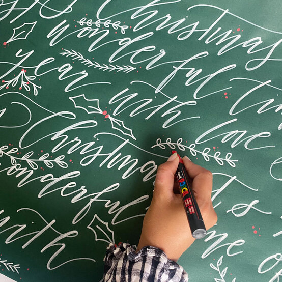 idea_christmas-drawn-giftwrap_step5c.jpg?sw=554&q=85