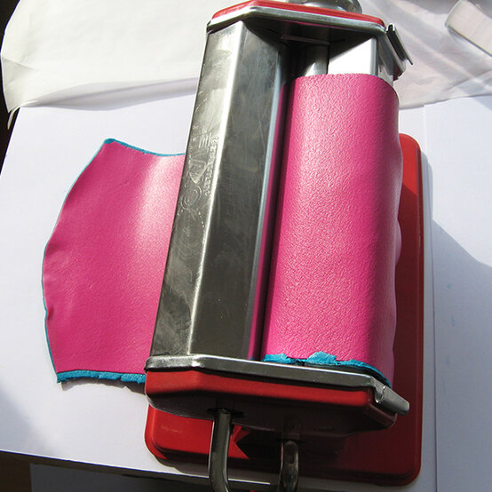 fimo-leather-effect-passport-cover-11.jpg?sw=554&q=85