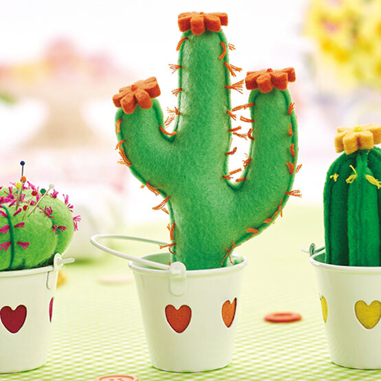 idea_sewing-projects-for-beginners_pincushions.jpg?sw=554&q=85