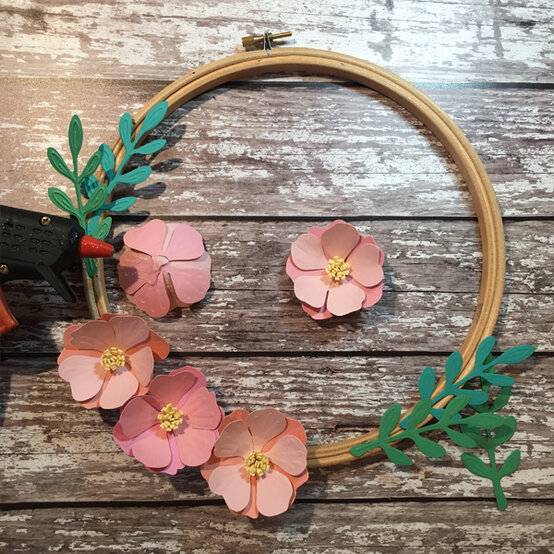 wreath6.jpg?sw=554&q=85