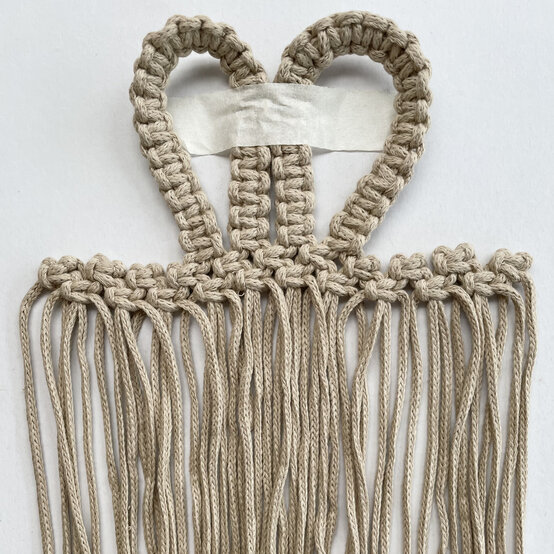 how_to_make_macrame_bunny_plant_pods_step-21.jpg?sw=554&q=85