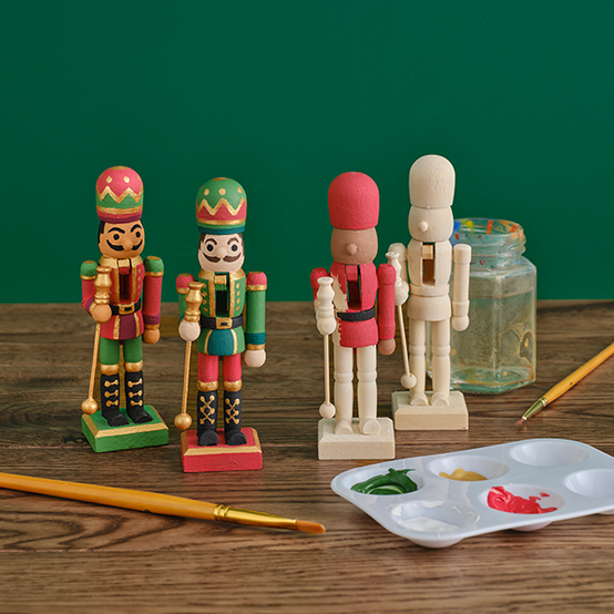 idea%5Fpersonalise%2Dyour%2Dnutcracker%5Fstep.png?sw=554&q=85