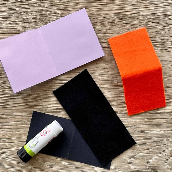 Idea_how-to-make-a-halloween-village_step3.jpg?sw=554&q=85