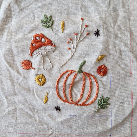 idea%5Fautumn%2Dembroidery%2Dprojects%2Dto%2Dtry%2Dnapkin%5Fstep%2D10.jpg?sw=554&q=85