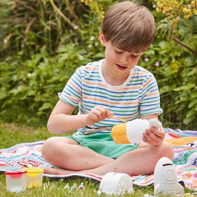 idea_fun-outdoor-activities-for-kids_ceramics.jpg?sw=680&q=85