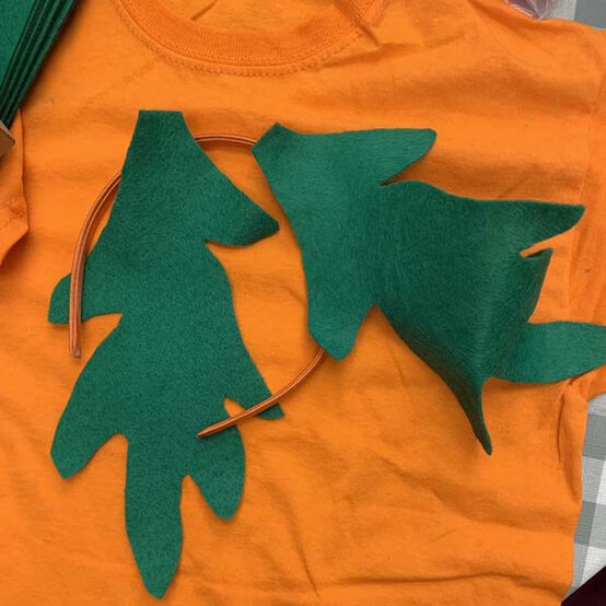 ideas%5Feasy%2Dhalloween%2Dcostumes%2Dfor%2Dkids%5Fpumpkin%2Dstep%2D1c.jpg?sw=554&q=85