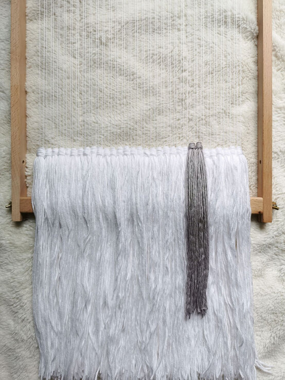 christmassceneweaving_step-7.jpg?sw=554&q=85