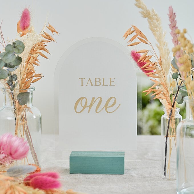idea_cricut-how-to-make-a-table-number-sign_step6.jpg?sw=680&q=85