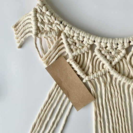 xmasmacramewreath_step-13.jpg?sw=554&q=85