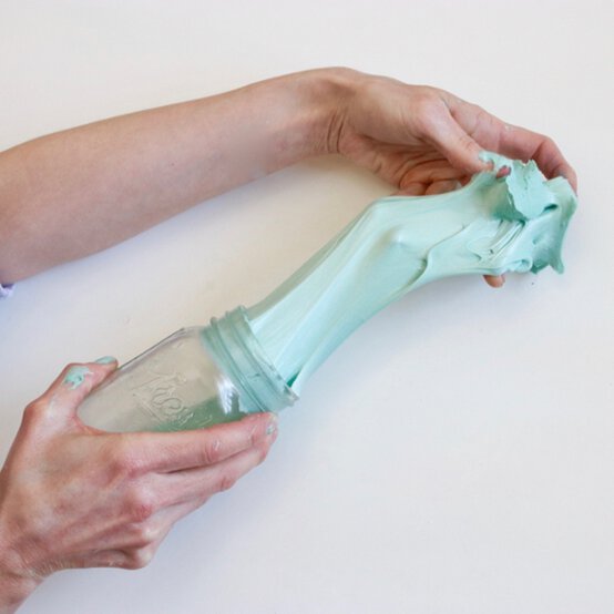 edible-slime-step-4_5.jpg?sw=554&q=85