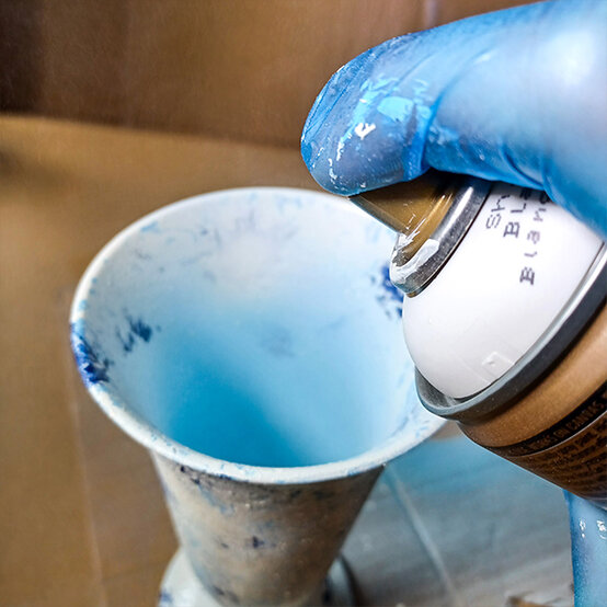 Montana%20Spray%20Paint%20Vase_Step8b.jpg?sw=554&q=85