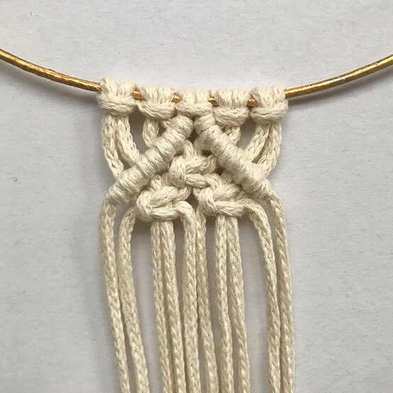 macrame-festive-wreath-5.jpg?sw=554&q=85