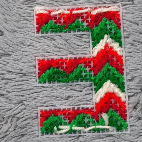 Idea_how-to-make-a-bargello-keyring_step6b.jpg?sw=554&q=85