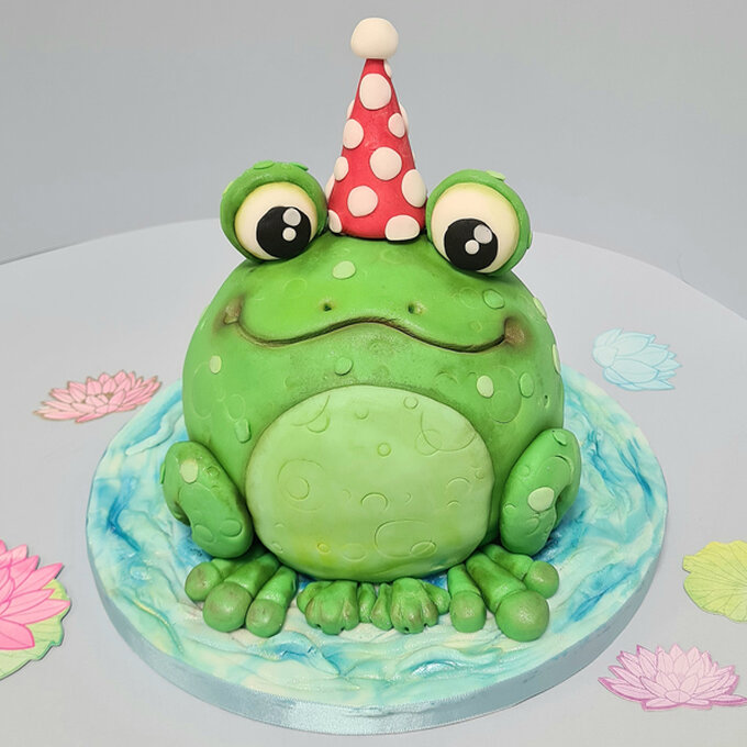idea_how-to-make-a-frog-cake_step15.jpg?sw=680&q=85