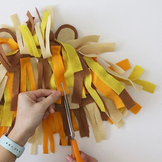 How-to-make-a-lion-costume-step5.jpg?sw=554&q=85