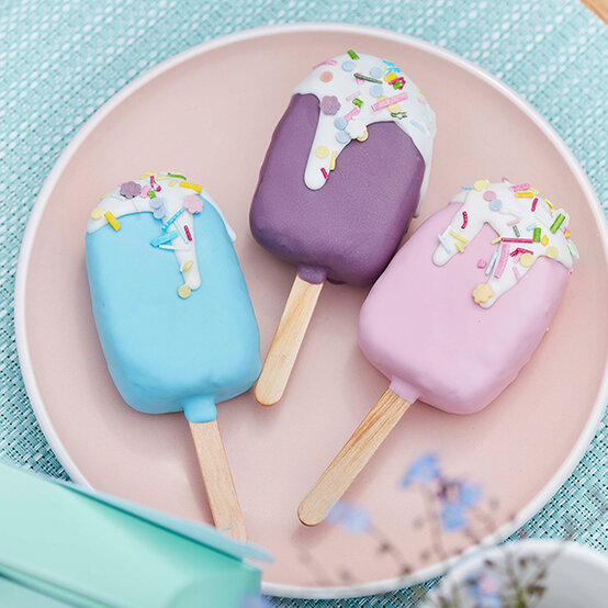 ice-cream-cake-pops.jpg?sw=554&q=85