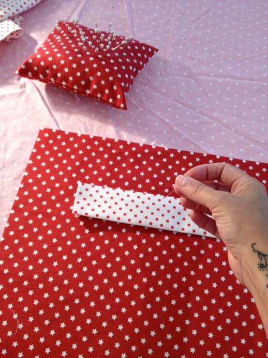 santa-sack11.jpg?sw=554&q=85