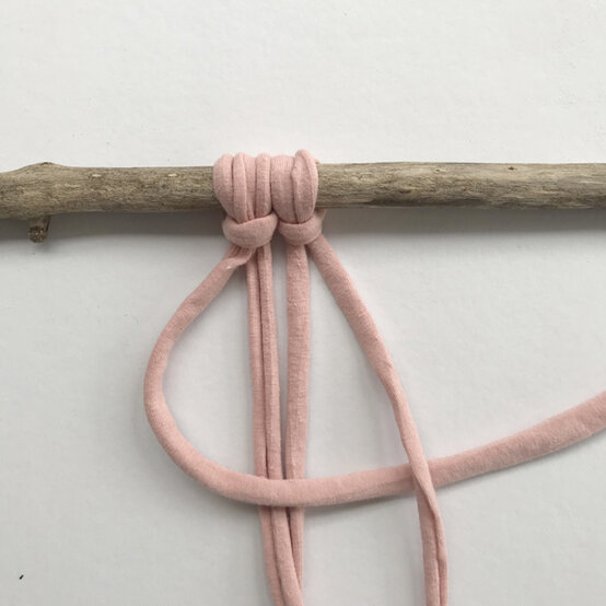 square-knot-step-2.jpg?sw=554&q=85