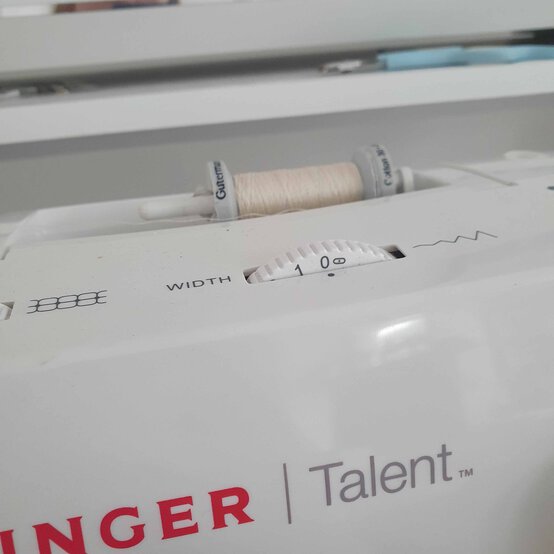 Idea_how-to-make-an-embroidered-stocking_step6e.jpg?sw=554&q=85