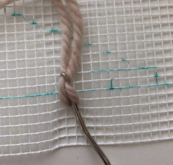 Idea_How-to-make-a-latch-hook-tree_Step-3d.JPG?sw=554&q=85