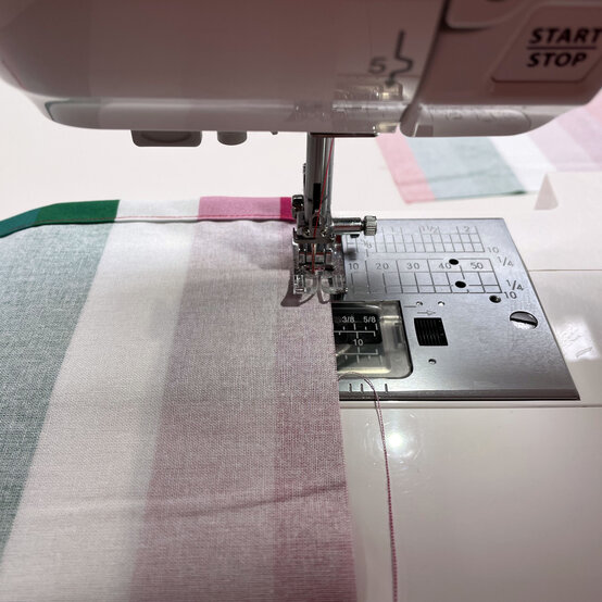 how-to-sew-an-apron_step8_2.jpg?sw=554&q=85