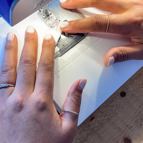 joules-footstool---step-8b.jpg?sw=554&q=85