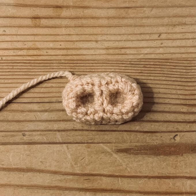 how-to-crochet-a-highland-cow_nose_front.jpg?sw=680&q=85