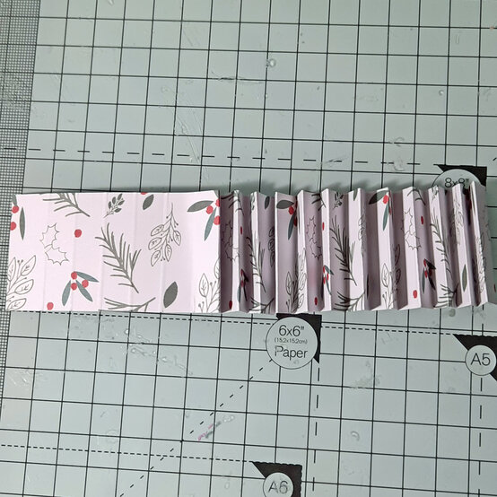 three-ways-to-make-handmade-christmas-gift-wrap_gift-box_sheet6.jpg?sw=554&q=85