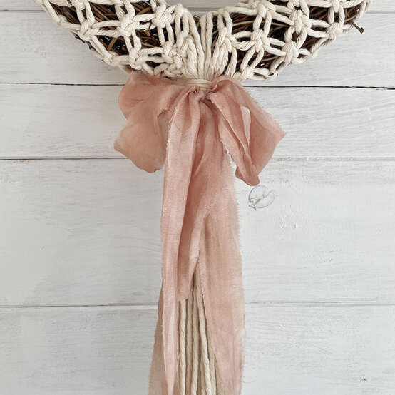 How-to-Make-a-Macrame-Wreath_Step%2011.jpeg?sw=554&q=85