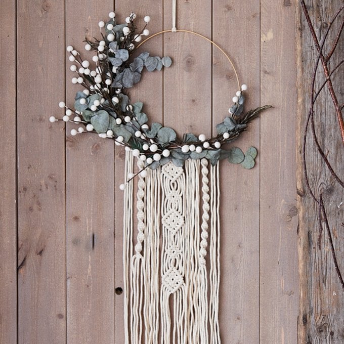 5_macrame_projects_for_beginners_wreath.jpg?sw=680&q=85