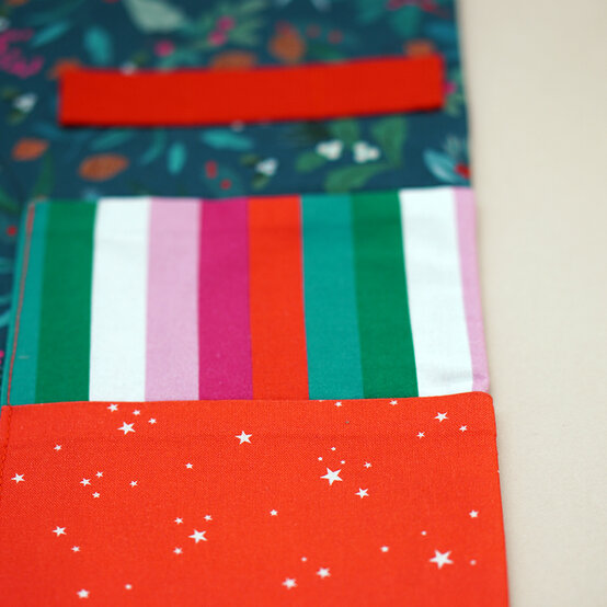 how-to-sew-a-craft-organiser_step14_2.jpg?sw=554&q=85