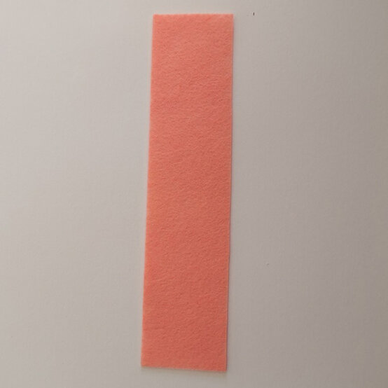 ideas%5Ftwo%2Deasy%2Dspring%2Dprojects%2Dusing%2Dfelt%2Dflowers%5Fpom%2D1.jpg?sw=554&q=85