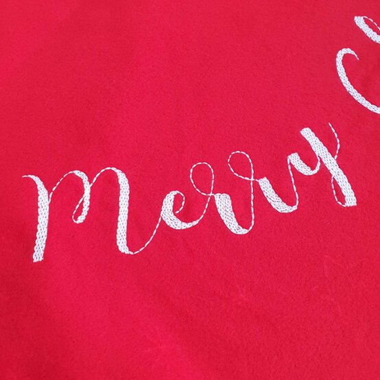 Idea_how-to-make-a-personalised-tree-skirt_step2d.jpg?sw=554&q=85