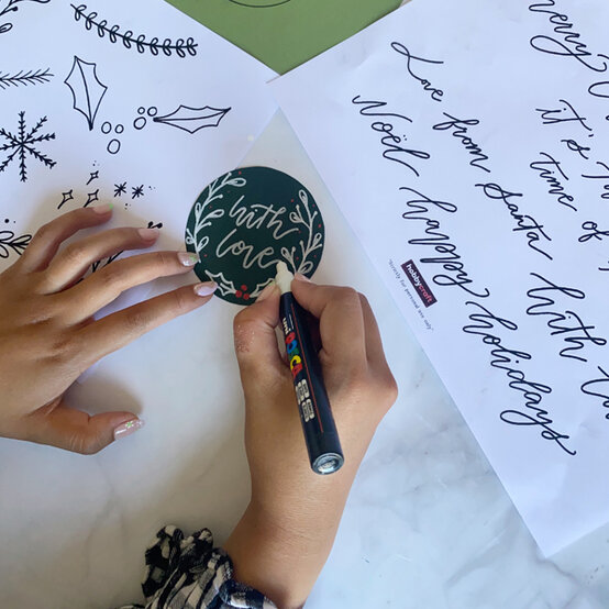 idea_christmas-drawn-gifttag_step4b.jpg?sw=554&q=85