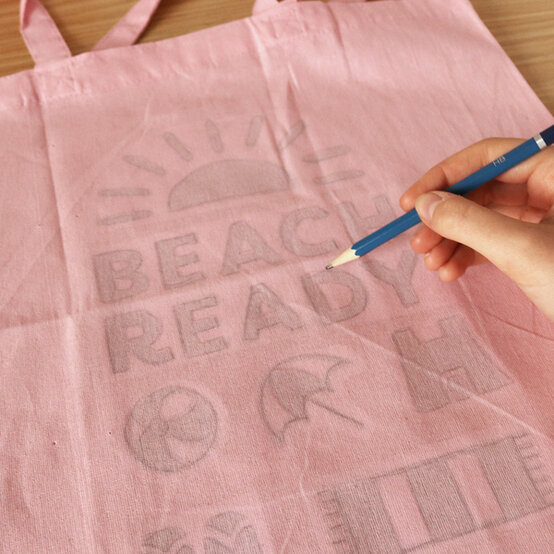 idea_illustrated-tote-bag_step3.jpg?sw=554&q=85