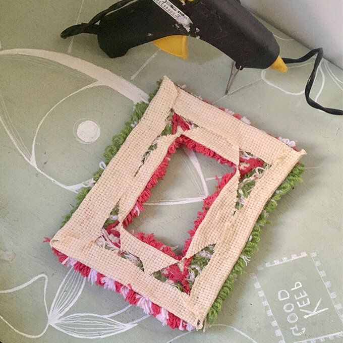 How to Make a Punch Needle Mirror Hobbycraft