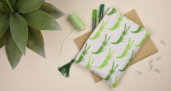 diy-alligator-zipper-pouch-cover.jpg?sw=554&q=85